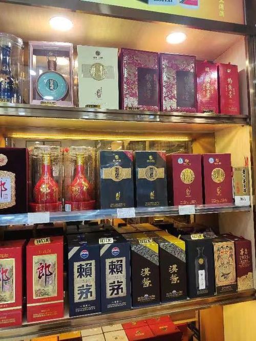 白酒春節(jié)眾生象 商超花式“卷”價(jià)格，中高端酒成消費(fèi)新寵